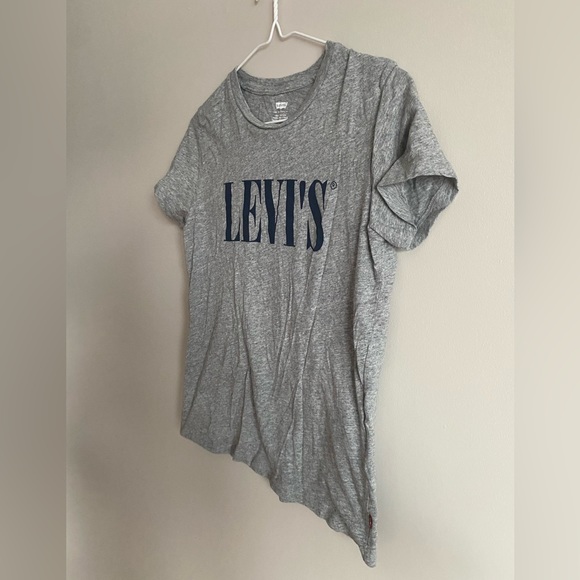Basic Levis Tee - Picture 6 of 8